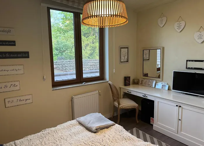 Lakeview Apartment